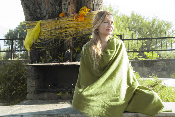 Devata Meditation Shawl  Buy Himalayan Merino Wool Shawl – Esprit