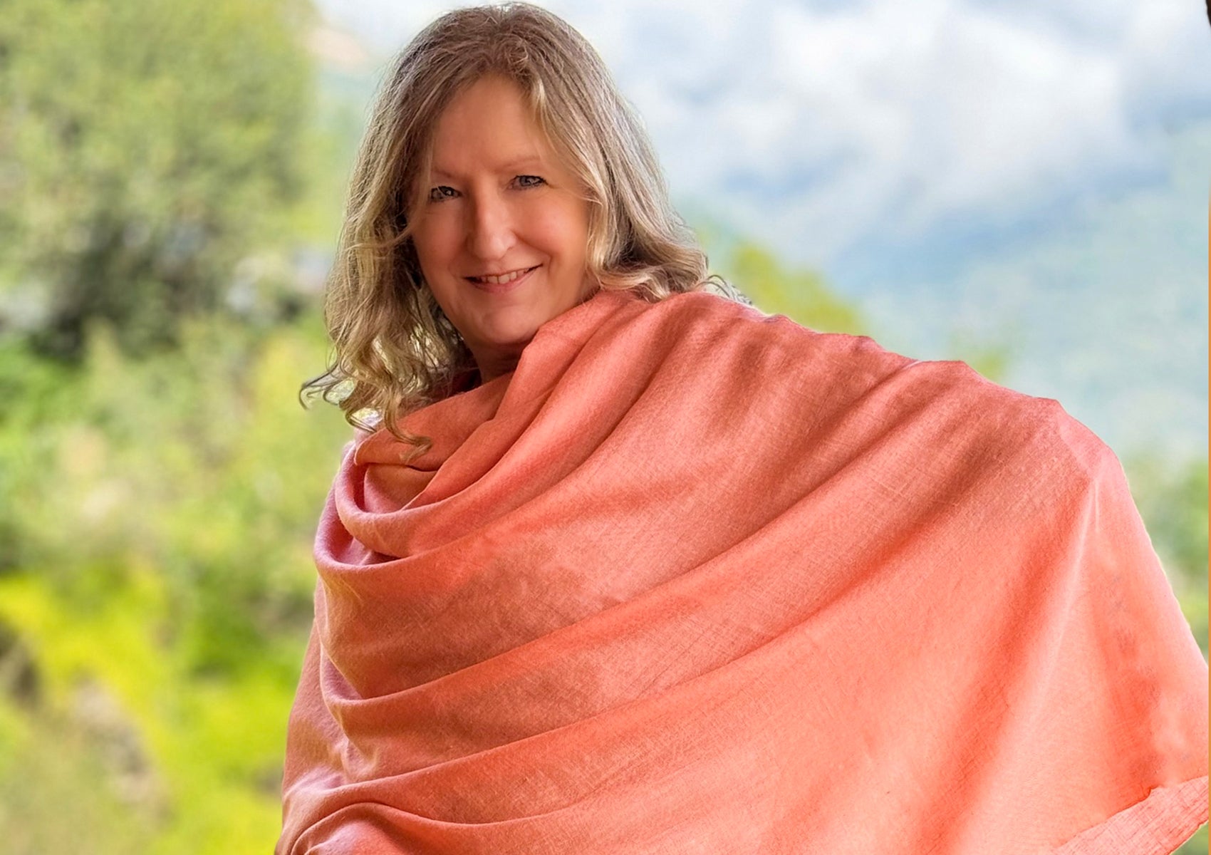 LAKSHMI SUPREME - Authentic Pashmina Meditation Shawl - Coral