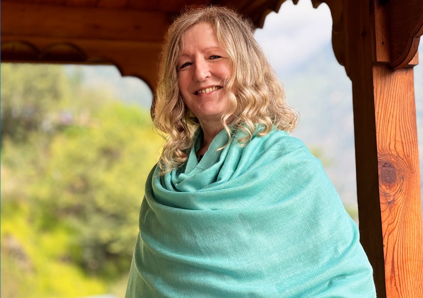 LAKSHMI SUPREME - Authentic Pashmina Meditation Shawl - Aqua