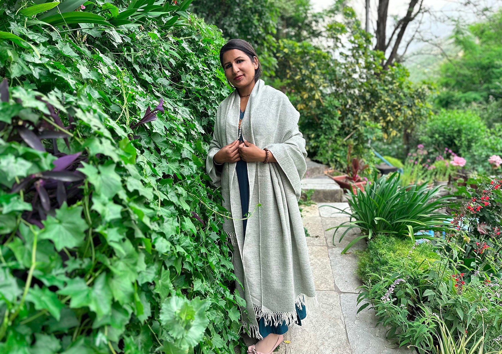 Wool shawl in grey, with subtle patterns suitable for meditation.