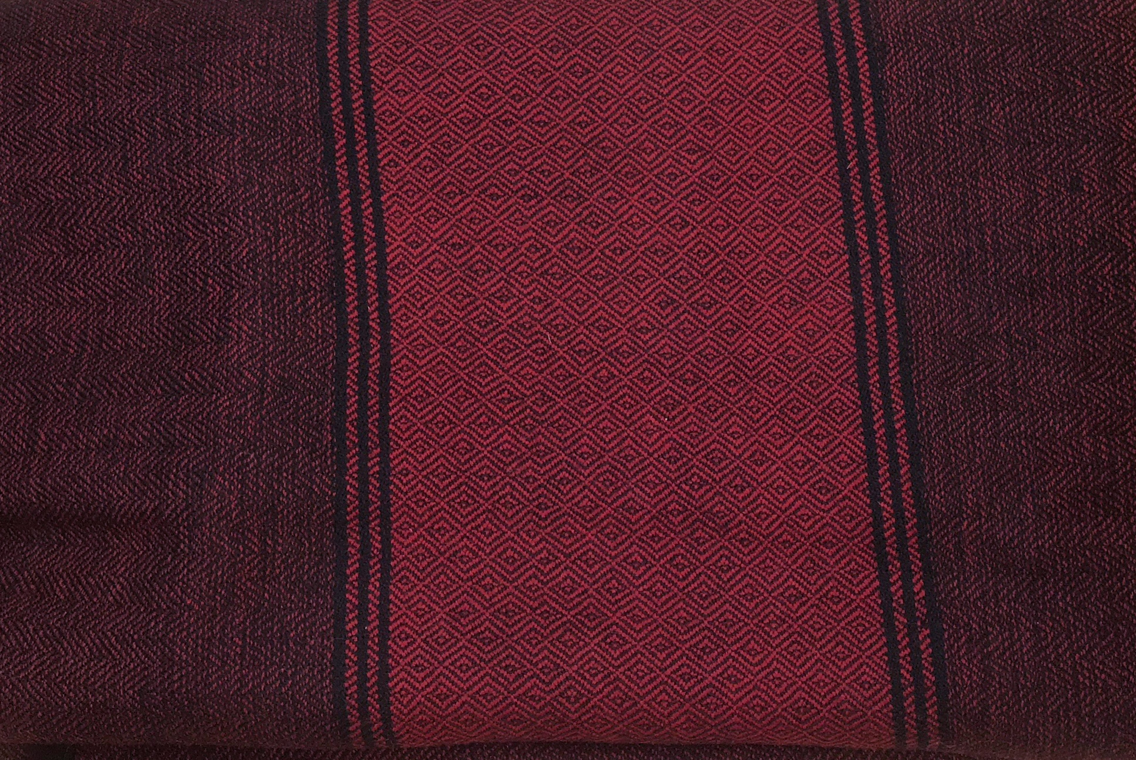 Milarepa Buddhist Shawl | Large Woolen Prayer Shawl | Burgundy Red |  Esprit de l'Himalaya-20